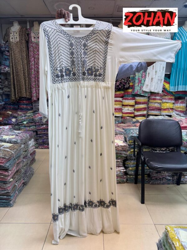 Round neck intricate black embroidery Kaftan - Image 2